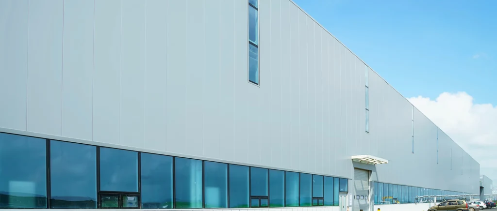 Warehouse and consolidation facility